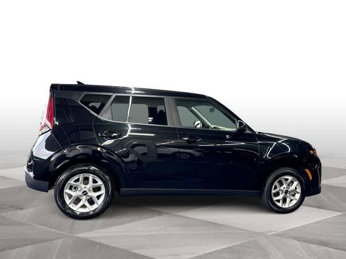 Used 2025 Kia Soul LX w/ LX Technology Package image 9