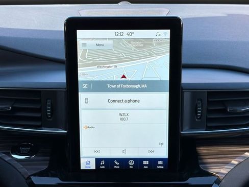 Certified 2024 Ford Explorer Limited w/ Limited Technology Package image 17