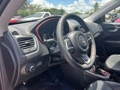 Used 2021 Jeep Compass Trailhawk AWD/4WD image 10