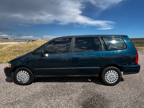 Used 1995 Honda Odyssey LX image 2