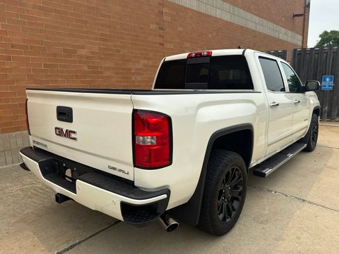Used 2015 GMC Sierra 1500 Denali w/ Driver Alert Package AWD/4WD image 10