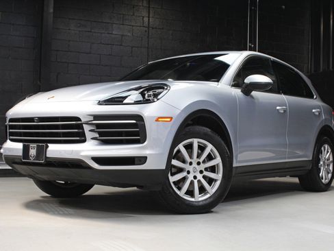Used 2019 Porsche Cayenne w/ Premium Package AWD/4WD image 83