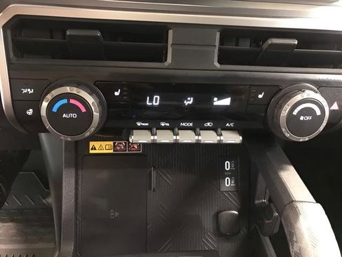 Certified 2025 Toyota 4Runner TRD Off-Road AWD/4WD image 18