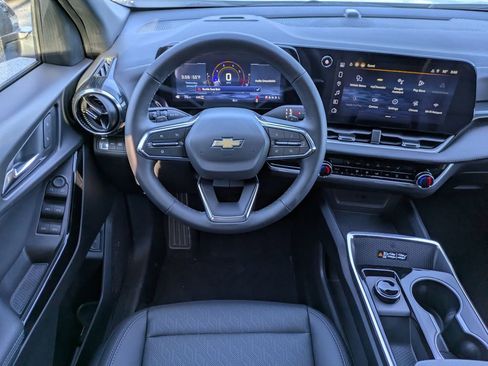 New 2026 Chevrolet Equinox LT w/ Convenience Package II image 15