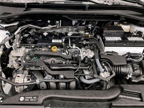 Used 2024 Toyota Corolla Cross LE w/ Moonroof Package image 9