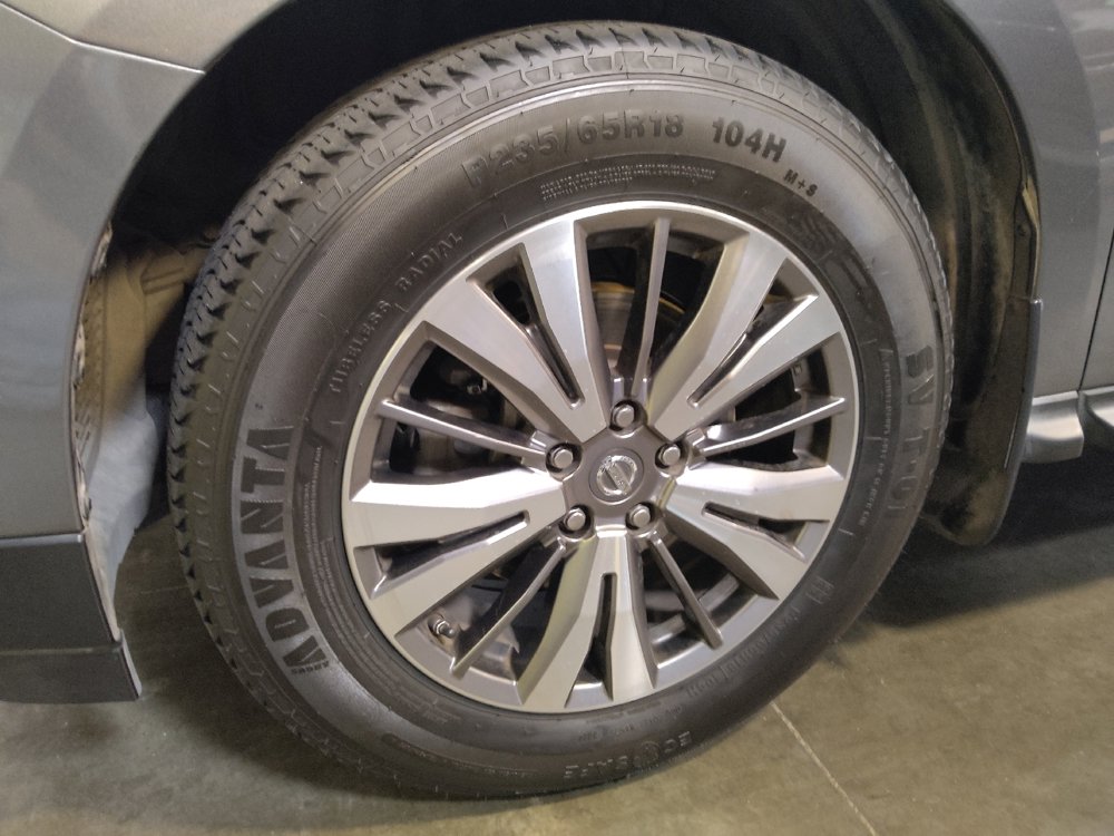 Used 2018 Nissan Pathfinder SL w/ Cargo Package FWD image 31