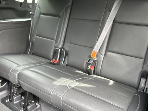 Used 2023 GMC Yukon XL Denali RWD image 16
