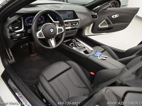 Used 2024 BMW Z4 M40i w/ Premium Package image 15