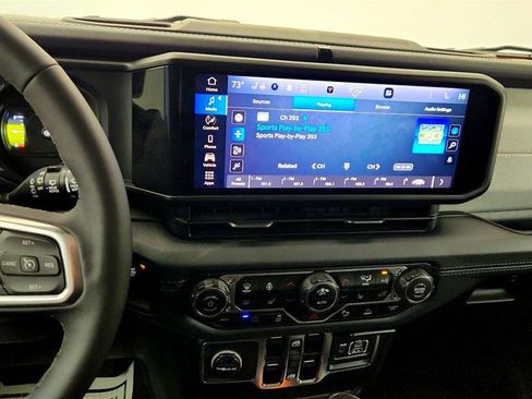 Used 2025 Jeep Wrangler Unlimited Sahara w/ Safety Group image 17