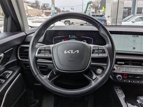 Used 2023 Kia Telluride S image 14