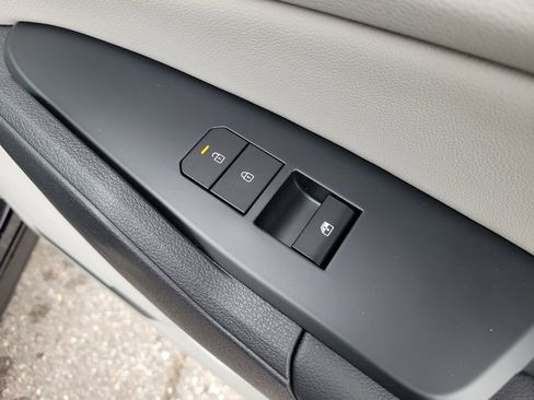 New 2026 Kia Sportage EX FWD image 11