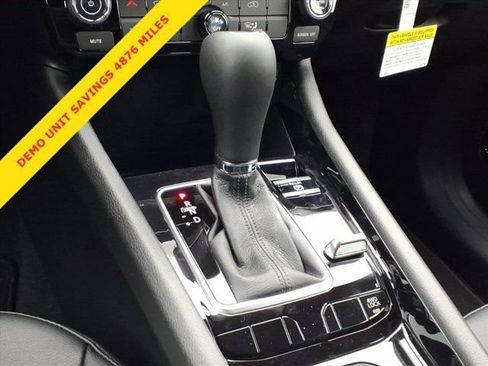 New 2026 Jeep Compass Latitude AWD/4WD image 10