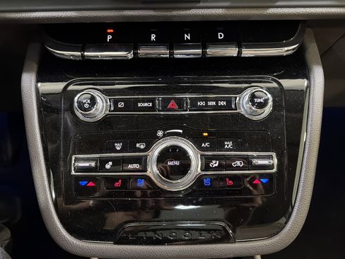 Used 2022 Lincoln Corsair Reserve w/ Equipment Group 201A image 20