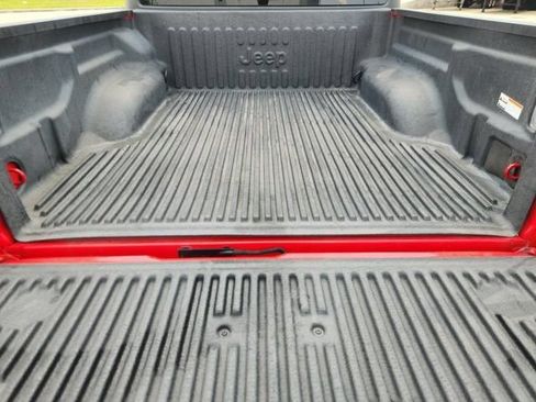 Used 2021 Jeep Gladiator Sport AWD/4WD image 33