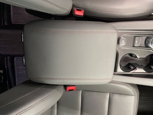 Used 2026 Ford Explorer Active w/ Active Comfort Package image 16