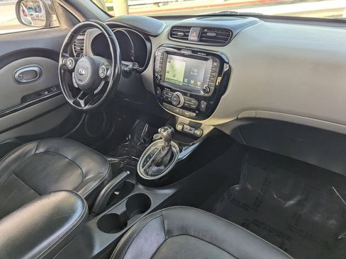 Used 2015 Kia Soul + w/ Primo Package image 13