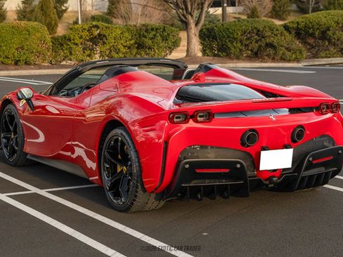 Used 2025 Ferrari SF90 Spider image 6