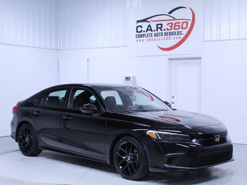 Used 2023 Honda Civic Sport image 8