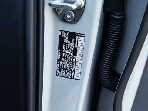 Certified 2023 Porsche Cayenne Platinum Edition AWD/4WD image 13