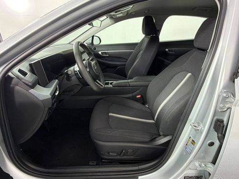 Used 2025 Hyundai Sonata SEL FWD image 5