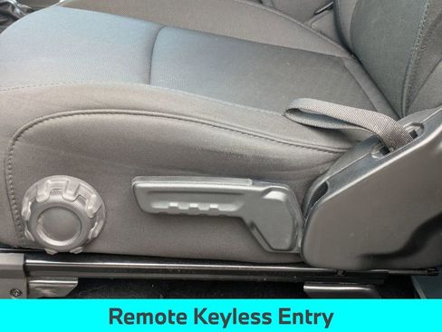 Used 2023 Jeep Wrangler Sport S image 17