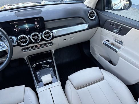 Used 2023 Mercedes-Benz GLB 250 4MATIC image 23