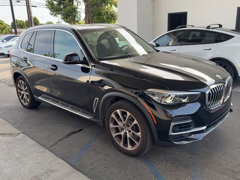 Used 2022 BMW X5 xDrive40i w/ Premium Package AWD/4WD image 8