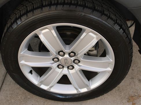Used 2012 Cadillac SRX Performance image 30
