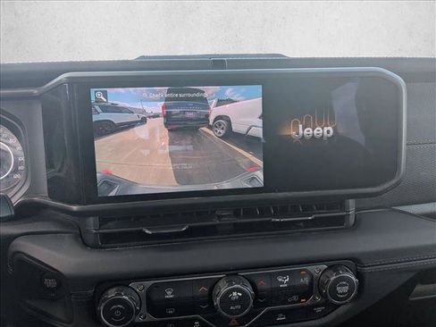 Used 2026 Jeep Gladiator Mojave AWD/4WD image 12