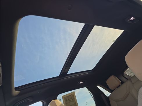 Used 2017 Cadillac XT5 Premium Luxury image 30