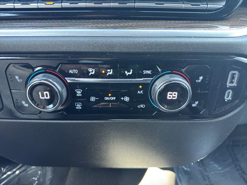 Used 2025 Chevrolet Silverado 1500 LT AWD/4WD image 32
