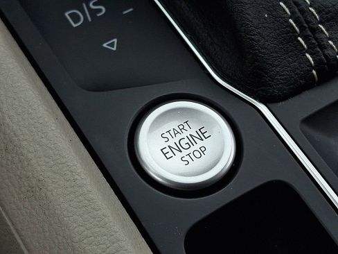 Used 2022 Volkswagen Atlas SE FWD image 22