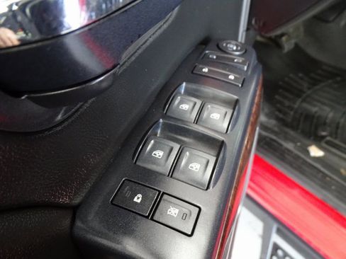 Used 2018 GMC Sierra 2500 SLE w/ Suspension Package, Off-Road image 8