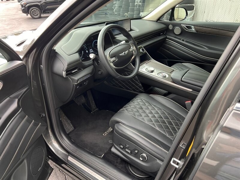 Used 2024 Genesis GV80 3.5T w/ Prestige Package AWD/4WD image 14