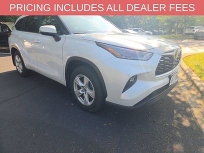 Certified 2025 Toyota Highlander LE