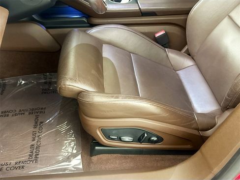 Used 2020 Porsche Taycan 4S image 15