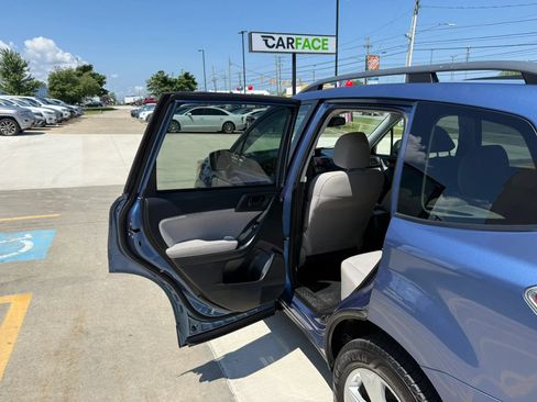 Used 2015 Subaru Forester 2.5i Premium w/ All-Weather Package AWD/4WD image 17