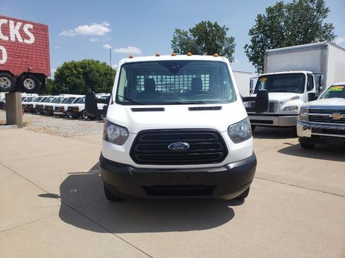 Used 2019 Ford Transit 250 138 RWD image 4