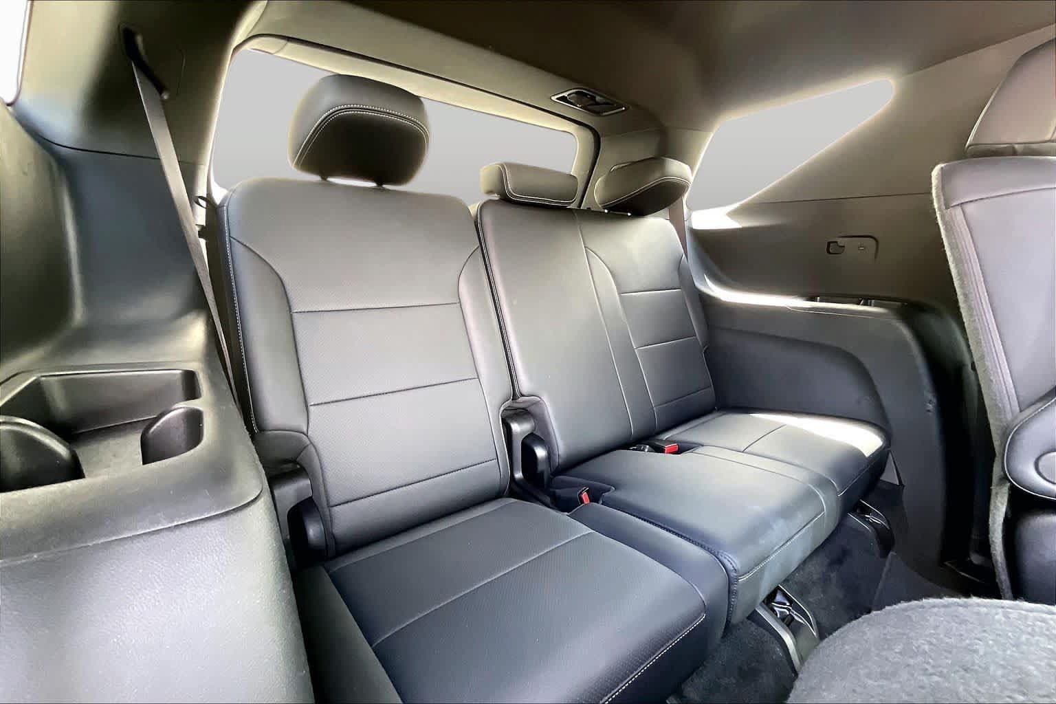Used 2025 Chevrolet Traverse LT FWD image 27