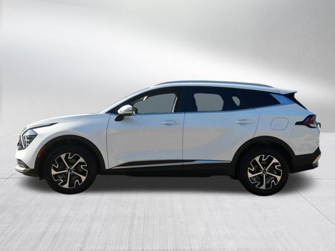 Certified 2024 Kia Sportage EX AWD/4WD image 4