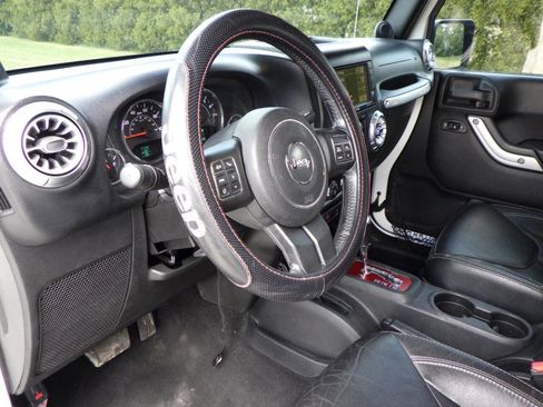 Used 2013 Jeep Wrangler Unlimited Sahara w/ Dual Top Group image 14