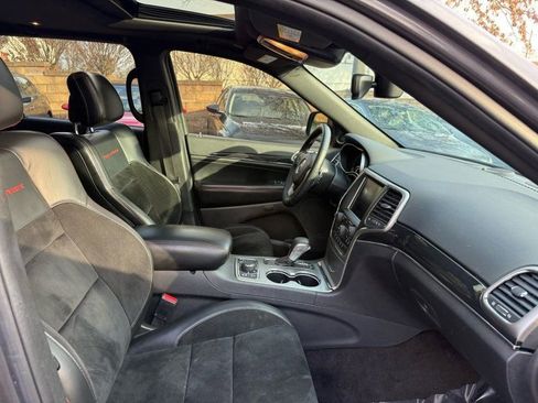 Used 2017 Jeep Grand Cherokee Trailhawk image 22