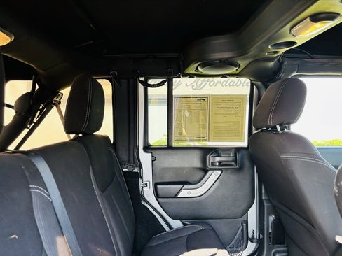 Used 2014 Jeep Wrangler Unlimited Sahara w/ Connectivity Group image 29