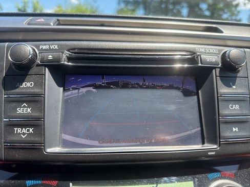 Used 2013 Toyota RAV4 Limited AWD/4WD image 22