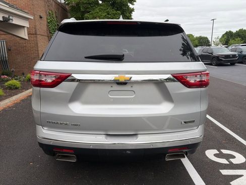 Used 2018 Chevrolet Traverse Premier AWD/4WD image 7