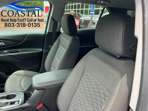 Used 2019 Chevrolet Equinox LT FWD image 12