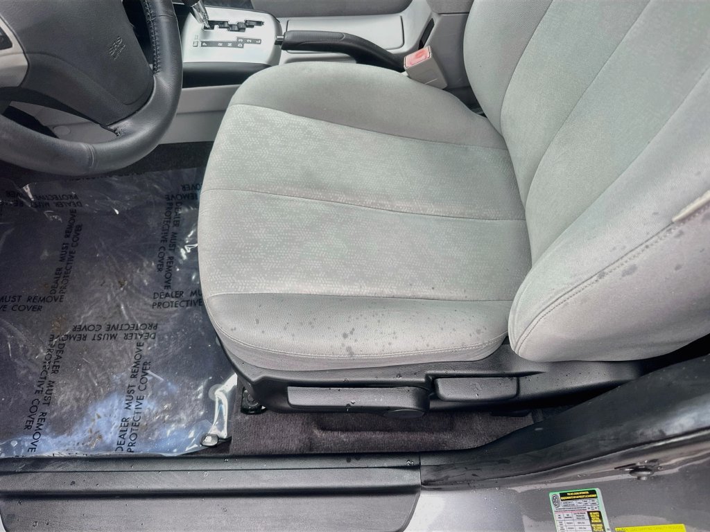 Used 2010 Hyundai Elantra SE FWD image 17