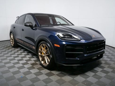 Certified 2025 Porsche Cayenne Turbo GT image 25