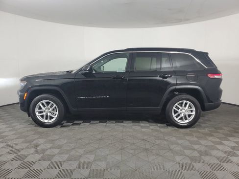 Used 2025 Jeep Grand Cherokee Laredo X image 7