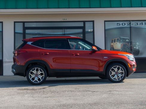 Used 2021 Kia Seltos S AWD/4WD image 2